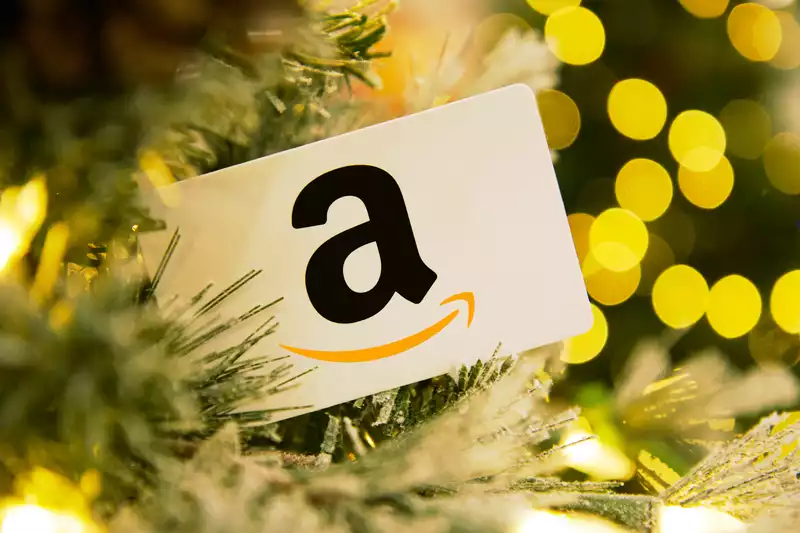 Last minute gifts and gift cards that can save Christmas