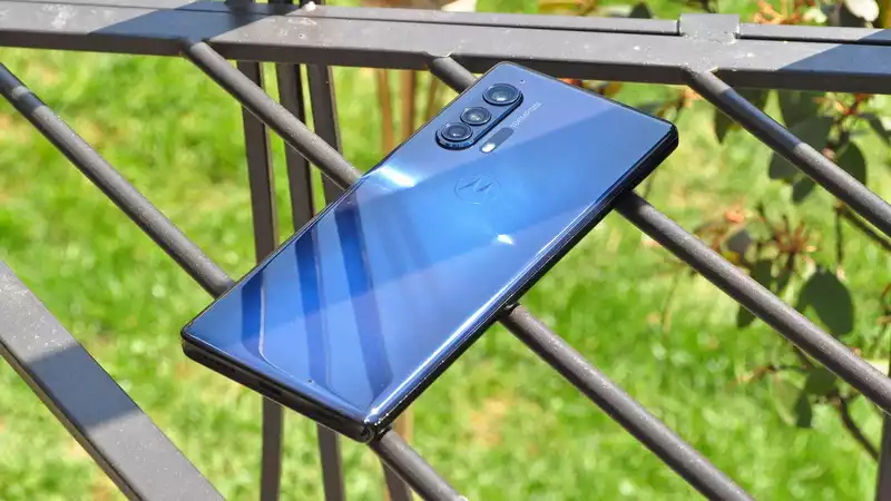 Motorola Edge is here to take advantage of OnePlus8 — here's what you get