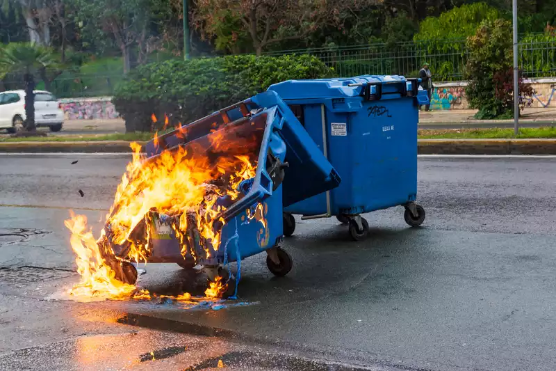 Windows10update is slowing down the Pc - yeah, it's another trash fire