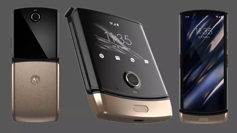 This shiny gold Razr is the foldable phone I want