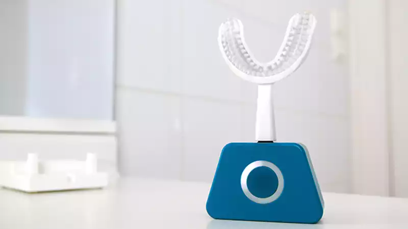 This crazy sonic toothbrush can clean your teeth in 10 seconds