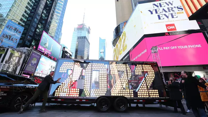 How to Watch 2022New Year's Eve ball drop Live Online for Free and Without Cable