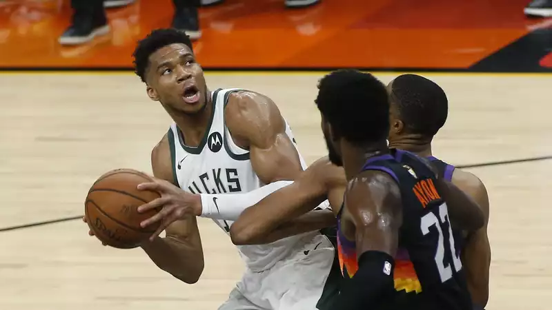 Suns vs Bucks Live Stream: How to Watch NBA Finals Game 4 online