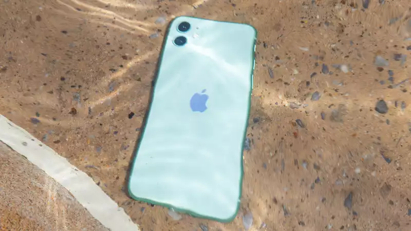 Apple Sued over iPhone Water Resistance - What does This mean for You