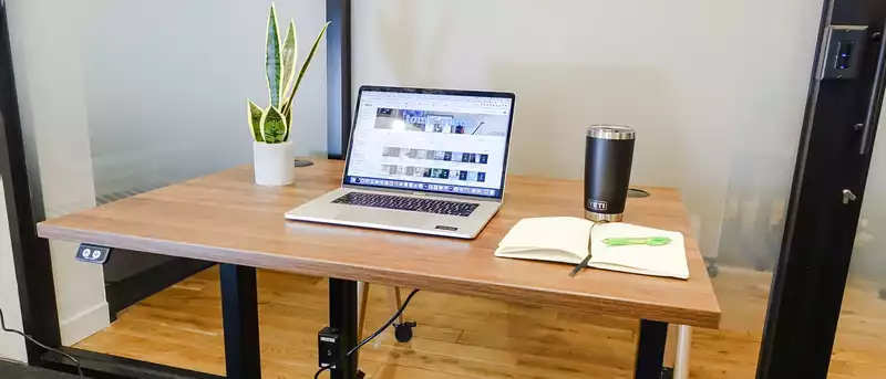 Uplift V2 Standing Desk Review