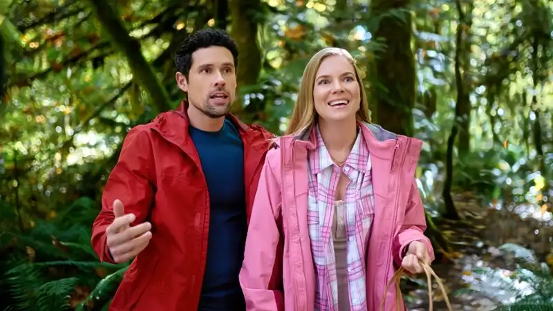 Click here for the Hallmark Channel's complete guide to May's "Countdown to Summer" films