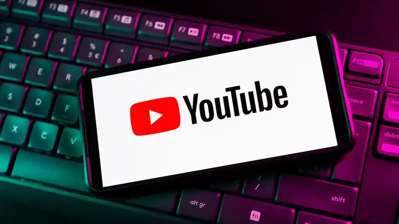 YouTube is experimenting with Twitter-like community notes