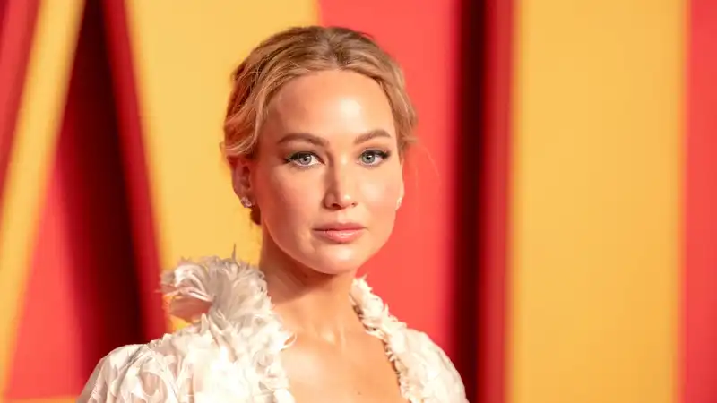 Jennifer Lawrence stars in a murder mystery inspired by Apple's The Real Housewives