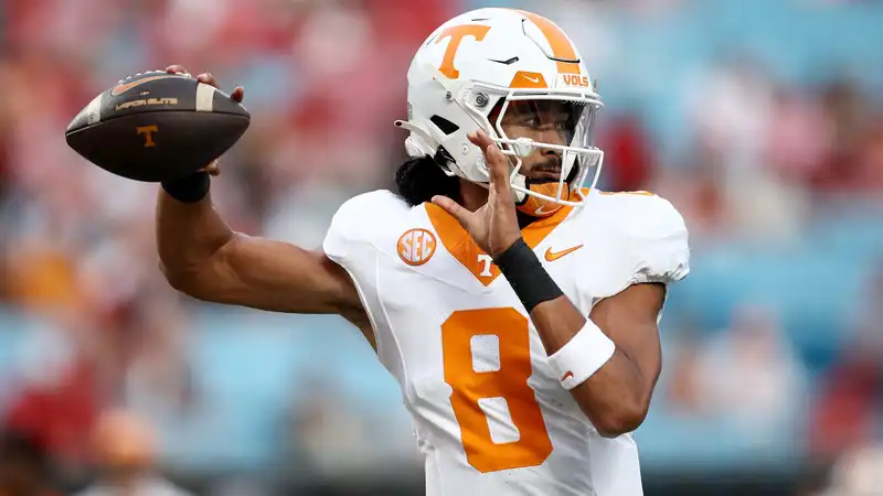 Tennessee vs Oklahoma Live Stream: How to watch college football Week 4 games online from anywhere tonight